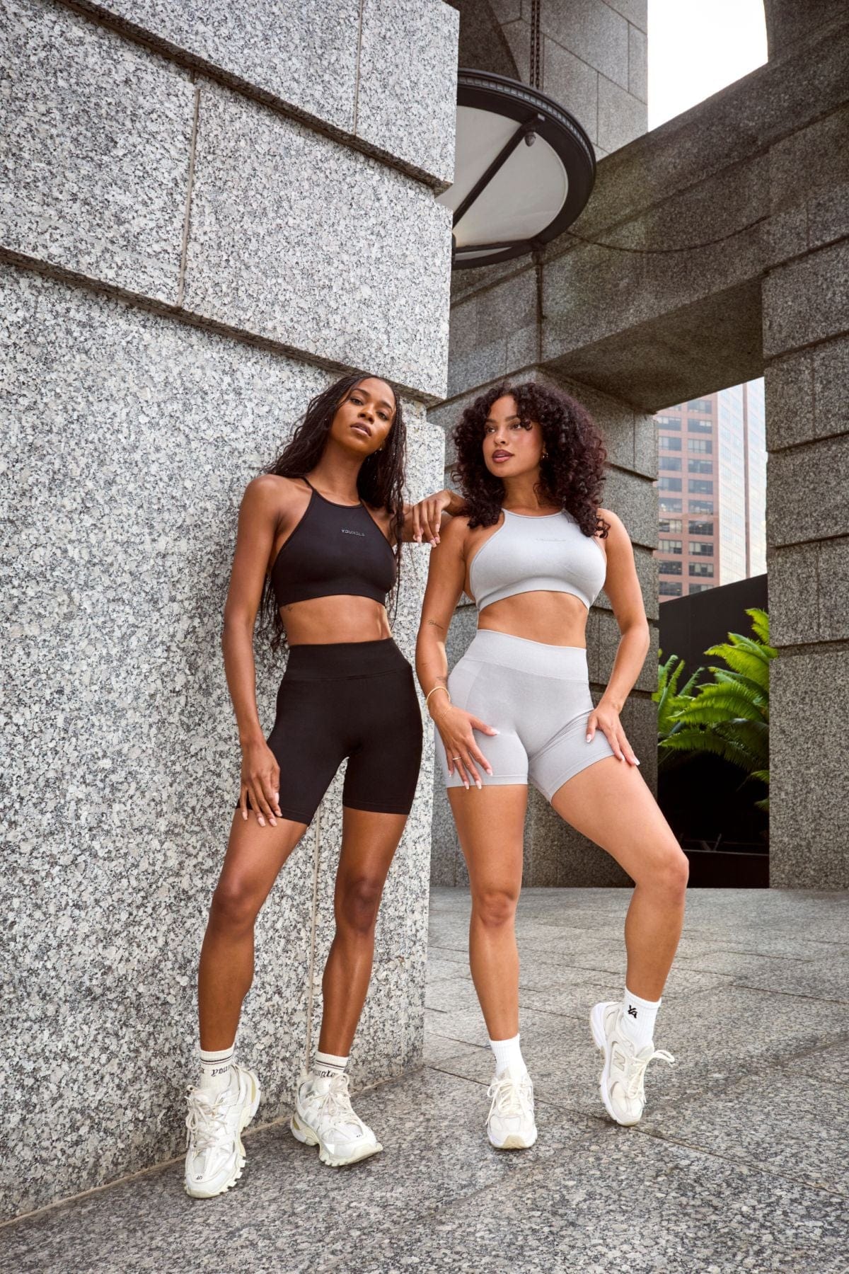 W452 Core Hourglass Bra Tank